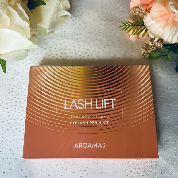 Lash Lift Eyelash Perm Kit - Picture 1 of 2